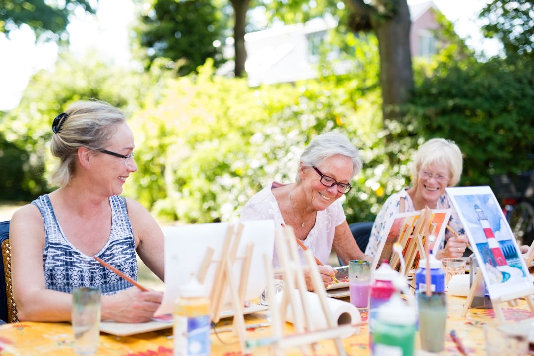 10 Creative Benefits of Taking Art Classes at Any Age